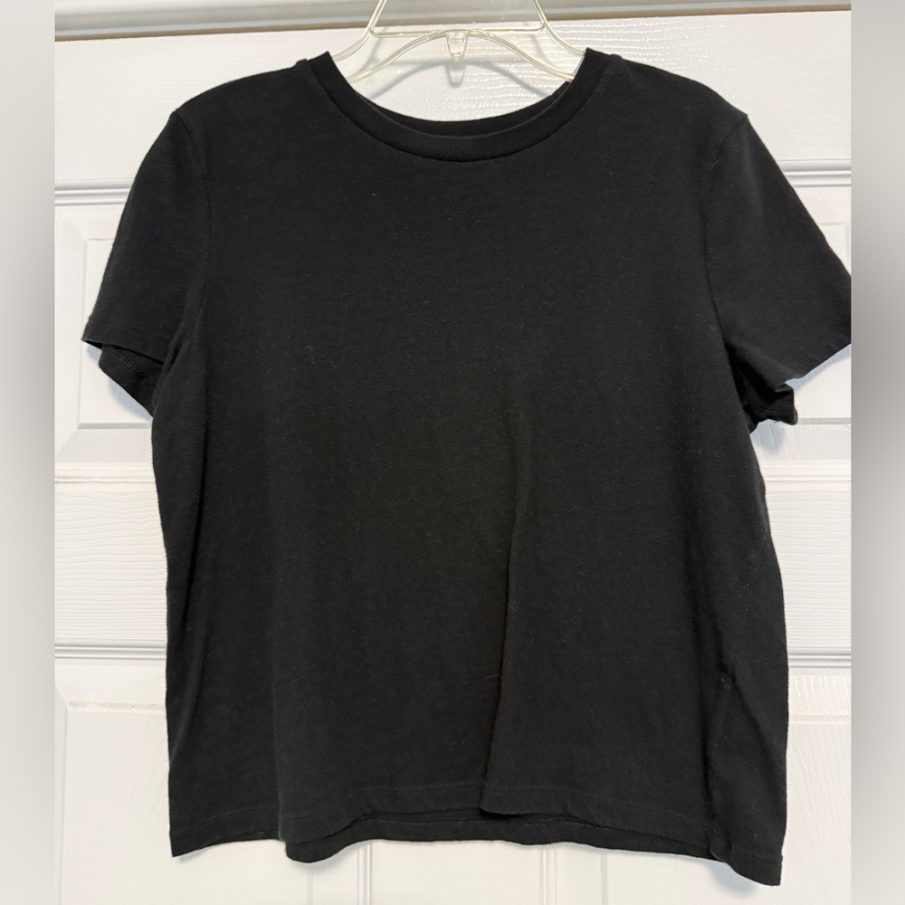 GAP Women’s Black Shrunken T-Shirt Size XS